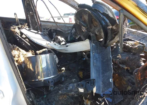 2016 Jeep Cherokee Altitude z USA, uszkodzony, nr VIN 1C4PJMCS4GW185385